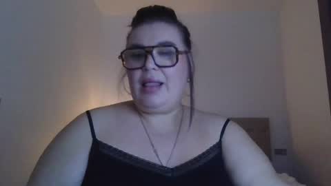 Snapshot of echo_dust chatting on May 16, 4:39 pm echo_dust online show from May 16, 4:39 pm