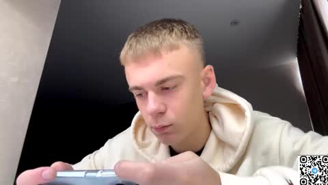 Snapshot of echowraith chatting on October 29, 6:15 am echowraith online show from October 29, 6:15 am