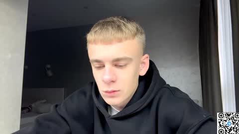 Snapshot of echowraith chatting on November 4, 6:45 am echowraith online show from November 4, 6:45 am