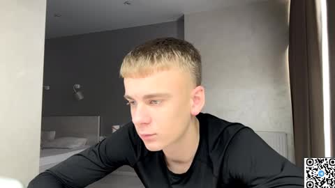 Snapshot of echowraith chatting on November 6, 11:33 am echowraith online show from November 6, 11:33 am