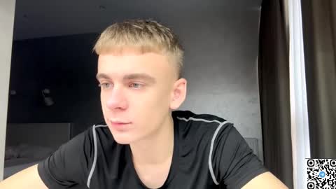 Snapshot of echowraith chatting on November 8, 8:14 am echowraith online show from November 8, 8:14 am