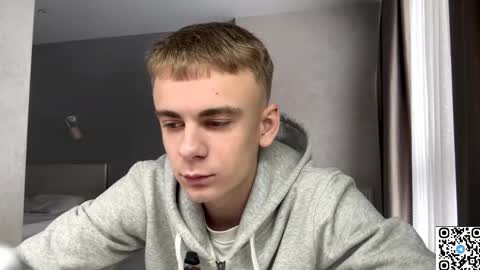 Snapshot of echowraith chatting on November 25, 8:03 am echowraith online show from November 25, 8:03 am