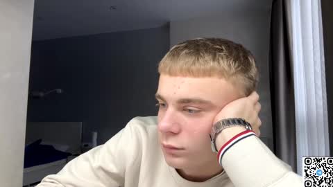 Snapshot of echowraith chatting on December 3, 7:38 am echowraith online show from December 3, 7:38 am