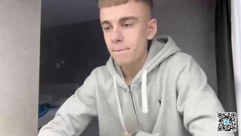 Snapshot of echowraith chatting on December 14, 9:14 am echowraith online show from December 14, 9:14 am