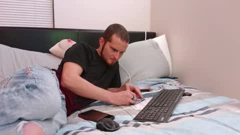 Snapshot of eclipticice94 chatting on November 28, 5:21 am eclipticice94 online show from November 28, 5:21 am