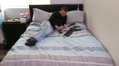 Snapshot of eclipticice94 chatting on November 30, 6:23 pm eclipticice94 online show from November 30, 6:23 pm