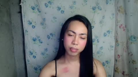 Snapshot of eddfox001 chatting on July 15, 9:14 am eddfox001 online show from July 15, 9:14 am