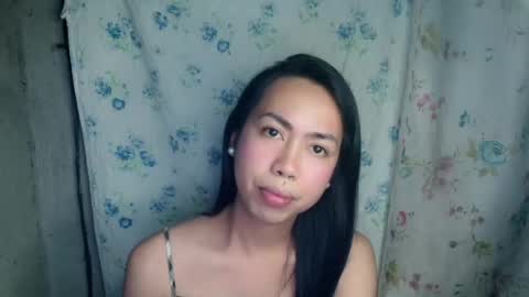 Snapshot of eddfox001 chatting on July 23, 9:40 am eddfox001 online show from July 23, 9:40 am