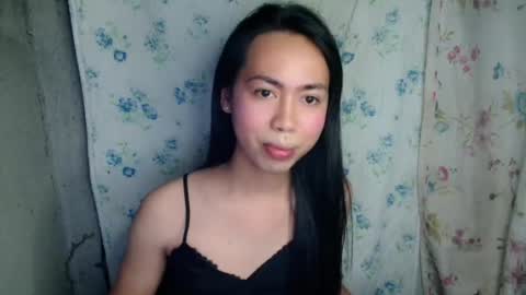 Snapshot of eddfox001 chatting on August 3, 10:21 am eddfox001 online show from August 3, 10:21 am