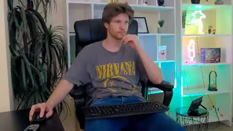 eddie_baker online show from July 6, 3:25 am