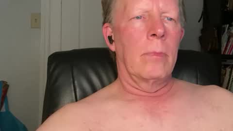 Snapshot of eddygl1968 chatting on May 14, 3:02 am Eddy online show from May 14, 3:02 am