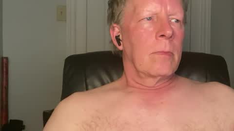Snapshot of eddygl1968 chatting on May 30, 2:52 am Eddy online show from May 30, 2:52 am