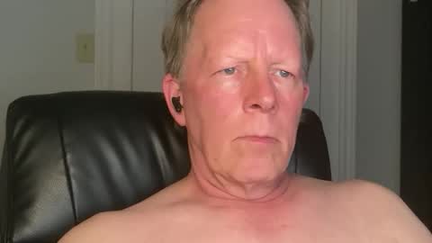 Snapshot of eddygl1968 chatting on June 6, 2:49 am Eddy online show from June 6, 2:49 am