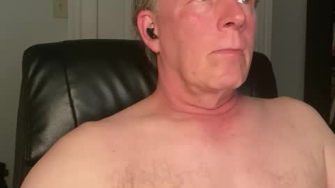 Snapshot of eddygl1968 chatting on June 8, 1:50 am Eddy online show from June 8, 1:50 am