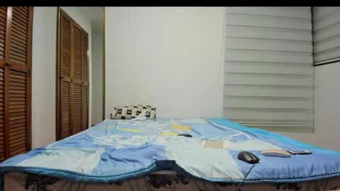 Snapshot of edenbff_ chatting on April 22, 12:57 am edenbff_ online show from April 22, 12:57 am