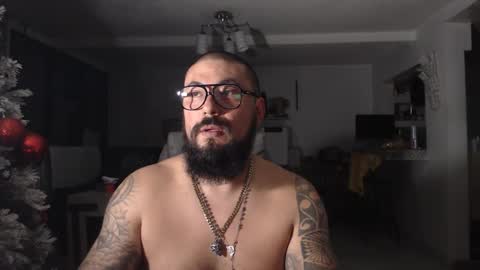 Snapshot of edgarram83 chatting on December 13, 7:25 am edgarram83 online show from December 13, 7:25 am