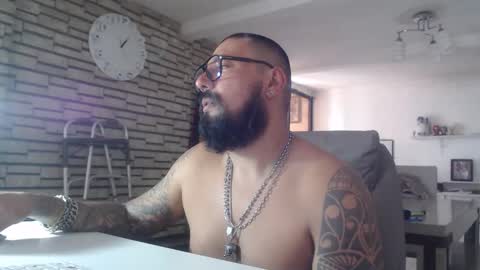 Snapshot of edgarram83 chatting on October 20, 7:03 pm edgarram83 online show from October 20, 7:03 pm