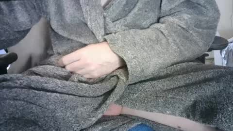 Snapshot of edged_biker chatting on February 19, 8:44 am edged biker online show from February 19, 8:44 am