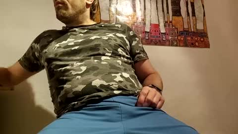 Snapshot of edgy_veggy chatting on June 7, 12:37 am edgy_veggy online show from June 7, 12:37 am