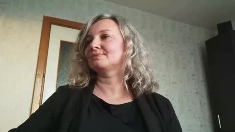edithmanning online show from May 4, 5:09 pm