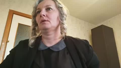edithmanning online show from May 5, 5:21 pm