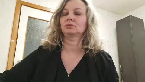edithmanning online show from May 11, 5:43 pm
