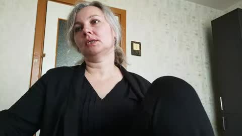 edithmanning online show from May 15, 6:31 am