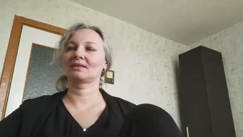 edithmanning online show from May 16, 10:36 am
