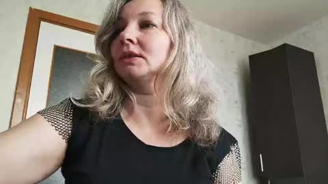 edithmanning online show from May 25, 7:14 am
