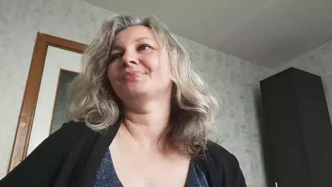 edithmanning online show from June 2, 7:43 am