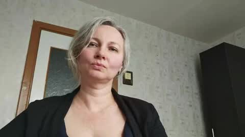 edithmanning online show from June 4, 8:20 am