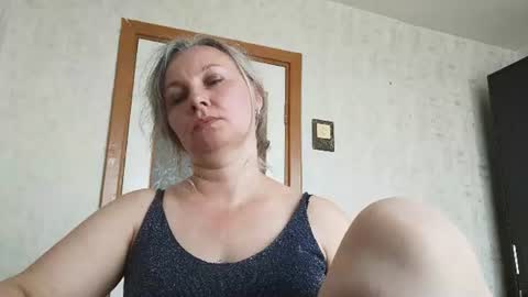 edithmanning online show from August 3, 7:40 am