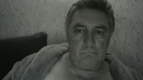 Snapshot of edje59a chatting on November 29, 11:41 pm Eddy online show from November 29, 11:41 pm