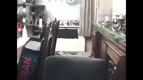 Snapshot of edje59a chatting on December 18, 7:14 am Eddy online show from December 18, 7:14 am