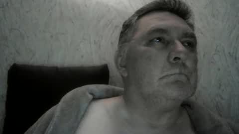 Snapshot of edje59a chatting on February 1, 1:04 am Eddy online show from February 1, 1:04 am