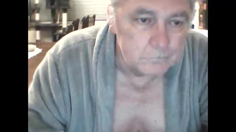 Snapshot of edje59a chatting on February 19, 7:26 am Eddy online show from February 19, 7:26 am