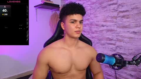 Snapshot of edward__clarck chatting on October 11, 12:21 am EDWARD CLARCK online show from October 11, 12:21 am