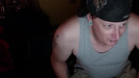 Snapshot of edwardaims_2please chatting on September 10, 2:22 am edwardaims_2please online show from September 10, 2:22 am