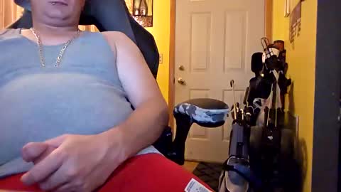 Snapshot of edwardaims_2please chatting on September 22, 4:36 am edwardaims_2please online show from September 22, 4:36 am