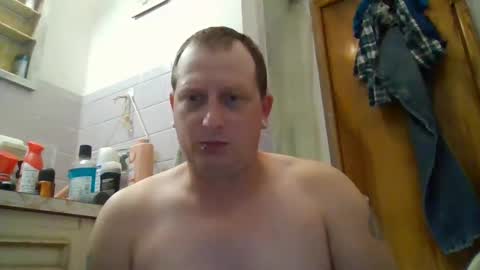 Snapshot of edwardaims_2please chatting on September 25, 10:13 pm edwardaims_2please online show from September 25, 10:13 pm