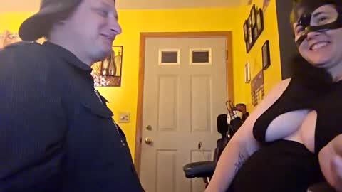 Snapshot of edwardaims_2please chatting on October 4, 2:09 am edwardaims_2please online show from October 4, 2:09 am