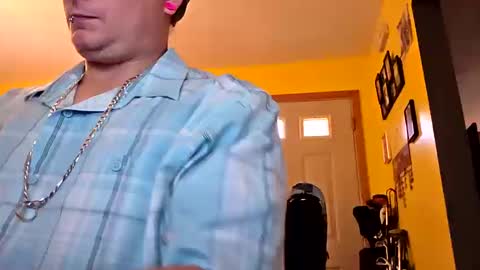 Snapshot of edwardaims_2please chatting on October 12, 7:46 pm edwardaims_2please online show from October 12, 7:46 pm