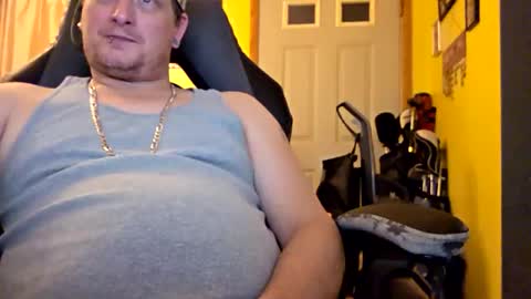 Snapshot of edwardaims_2please chatting on November 12, 5:08 am edwardaims_2please online show from November 12, 5:08 am