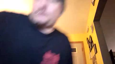 Snapshot of edwardaims_2please chatting on November 19, 3:39 am edwardaims_2please online show from November 19, 3:39 am