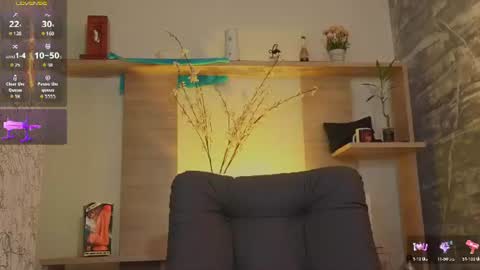 Snapshot of edwardross_ chatting on July 23, 10:19 pm Edward Ross online show from July 23, 10:19 pm