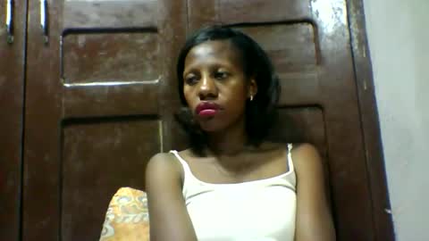 edwige770943 online show from April 26, 3:26 am