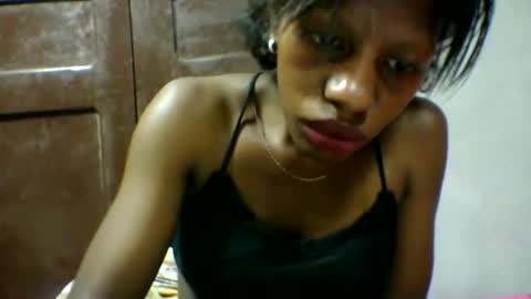 edwige770943 online show from May 4, 4:52 am