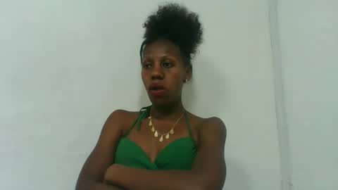 Snapshot of edwige770943 chatting on June 10, 5:56 pm edwige770943 online show from June 10, 5:56 pm
