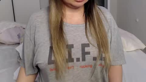 eelena4kiss online show from February 20, 3:19 pm