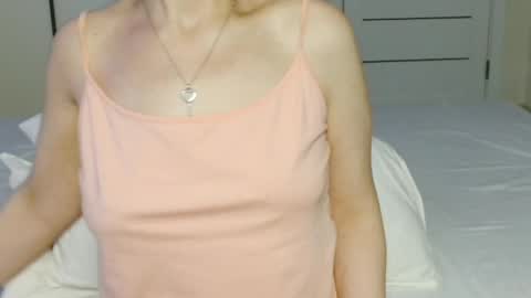 eelena4kiss online show from June 9, 10:54 pm